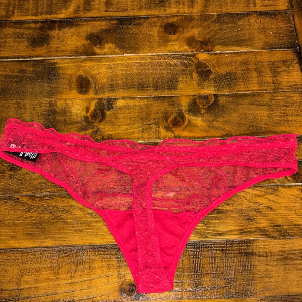 Size Large Lace Mesh Red Thong - Picture 2 of 4